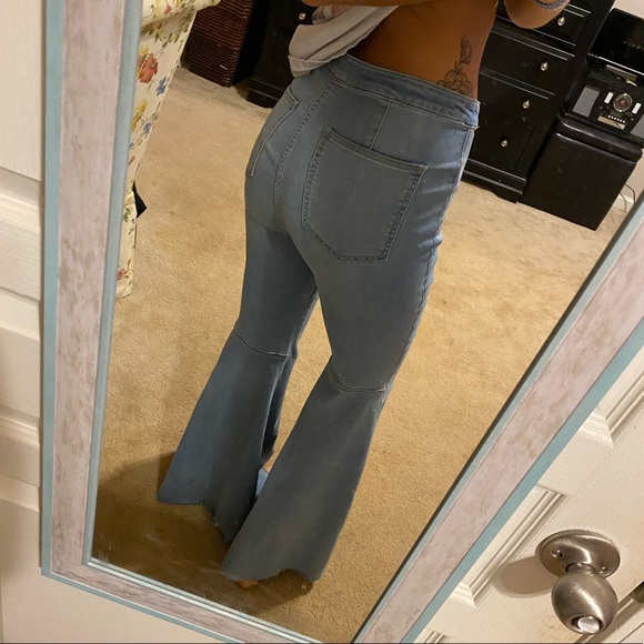 Free People - Just Float On Flare Jeans - Picture 2 of 2